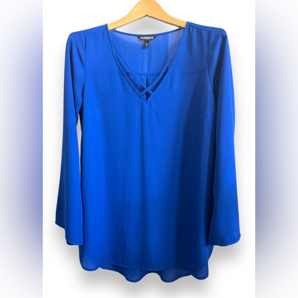 EXPRESS Criss Cross V-Neck Tunic (Size M)